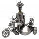 STOJAK METALOWY NA BUTELKĘ 0,75 L."MOTOCYKLIŚCI" W145